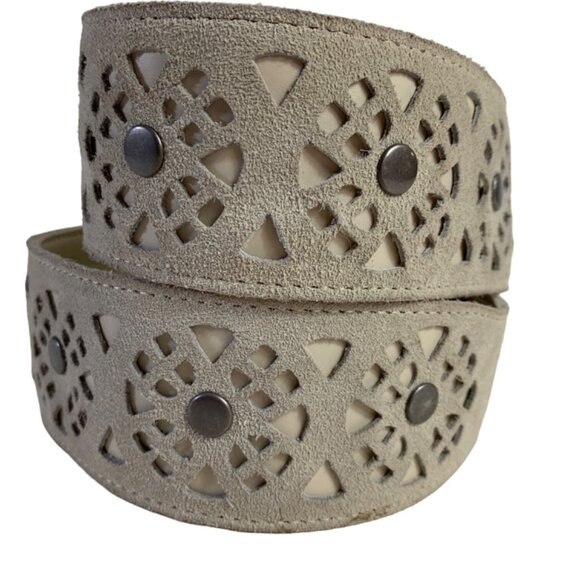 90s Taupe Leather Belt Size S Intricate Laser Cut Out Ornate Silver Buckle VTG - Picture 3 of 14